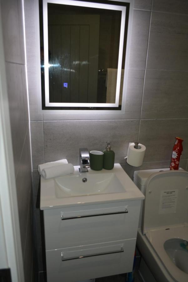 8 Jarn Court Apartment อ็อกซ์ฟอร์ด ภายนอก รูปภาพ