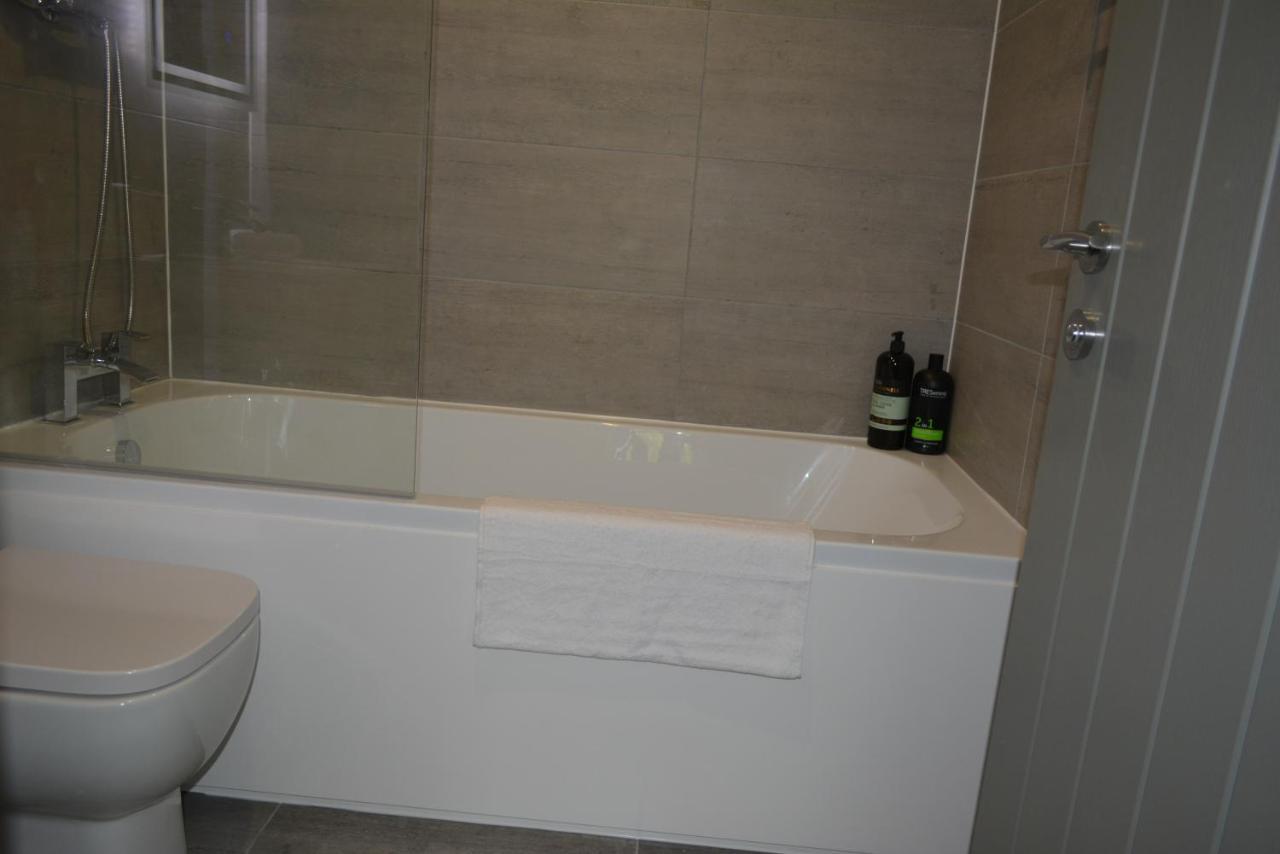 8 Jarn Court Apartment อ็อกซ์ฟอร์ด ภายนอก รูปภาพ